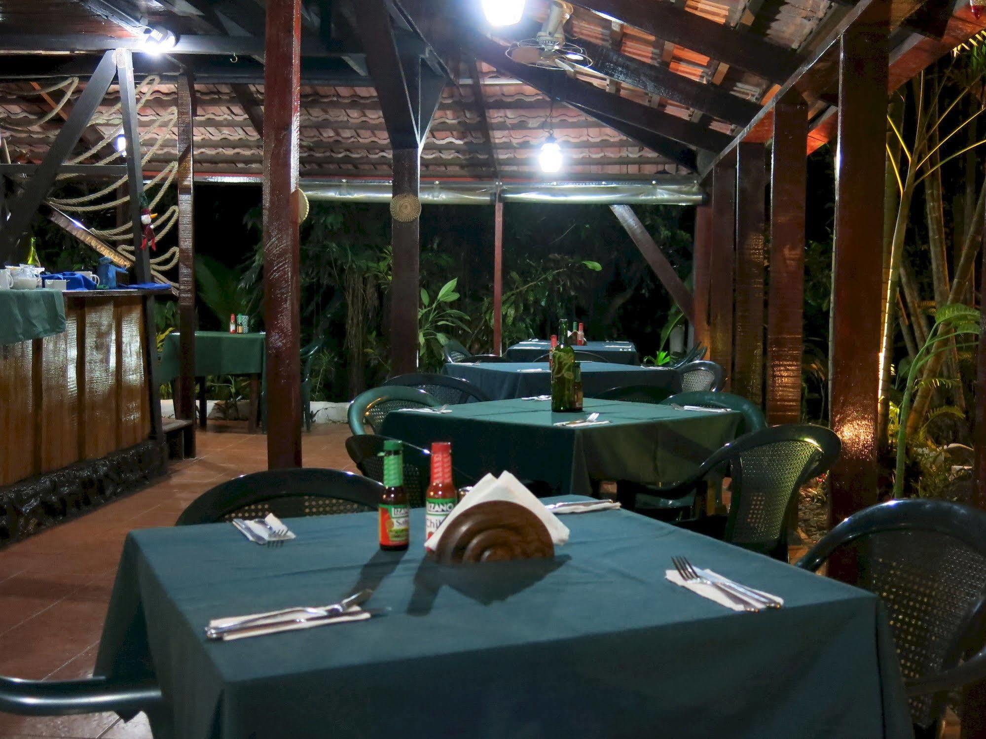 Hotel Mono Azul Quepos Exterior foto